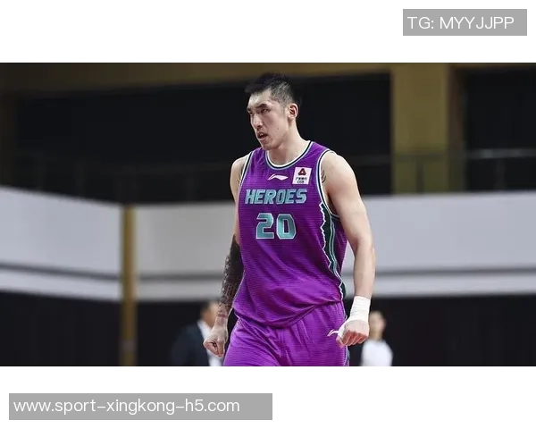 山东男篮热身赛惜败美国肯塔基传奇队陶汉林王岚嵚表现抢眼